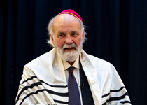 Thumbnail image for Dr. Iványi Gábor lelkész héber névadó szertartása